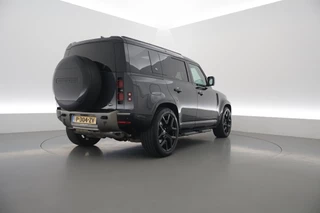 Land Rover Defender – thumbnail 4