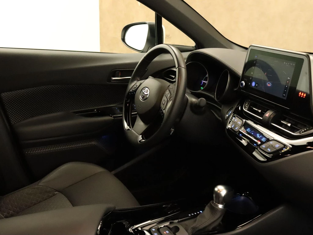 Toyota C-HR – foto 18