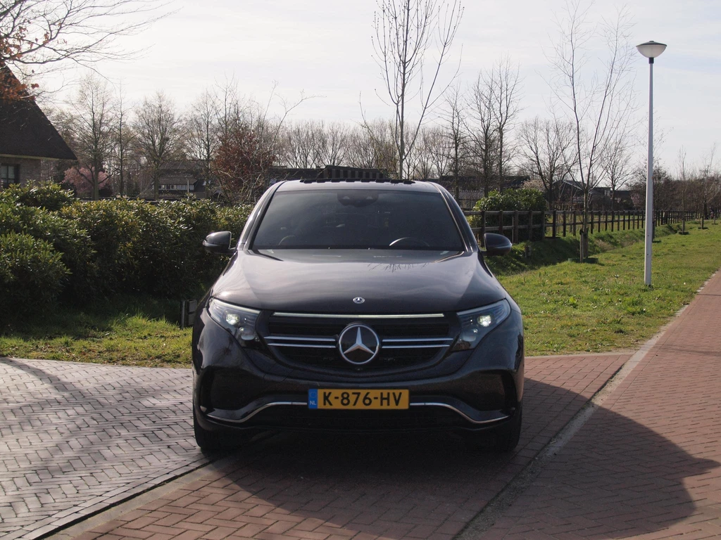 Mercedes-Benz EQC – foto 11