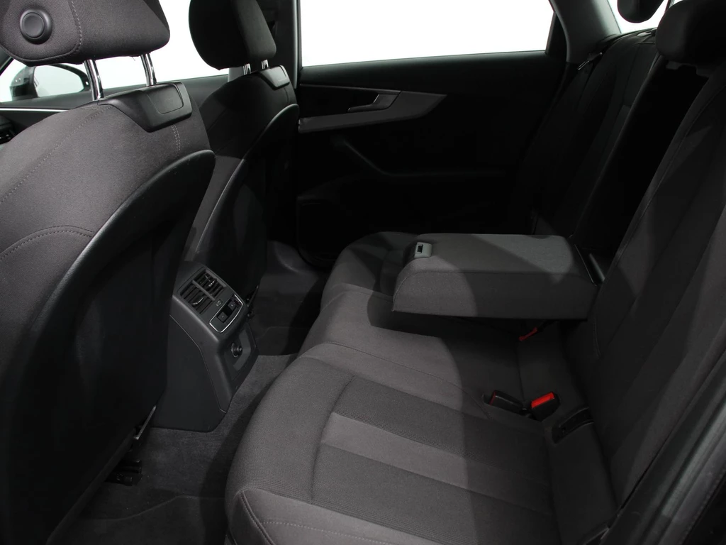 Audi A4 – foto 31
