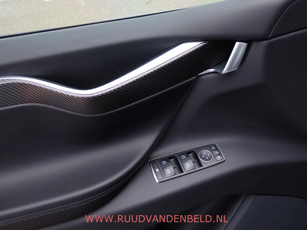 Tesla Model X – foto 14