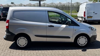 Ford Transit Courier – thumbnail 6