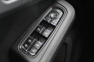 Porsche Macan – thumbnail 30