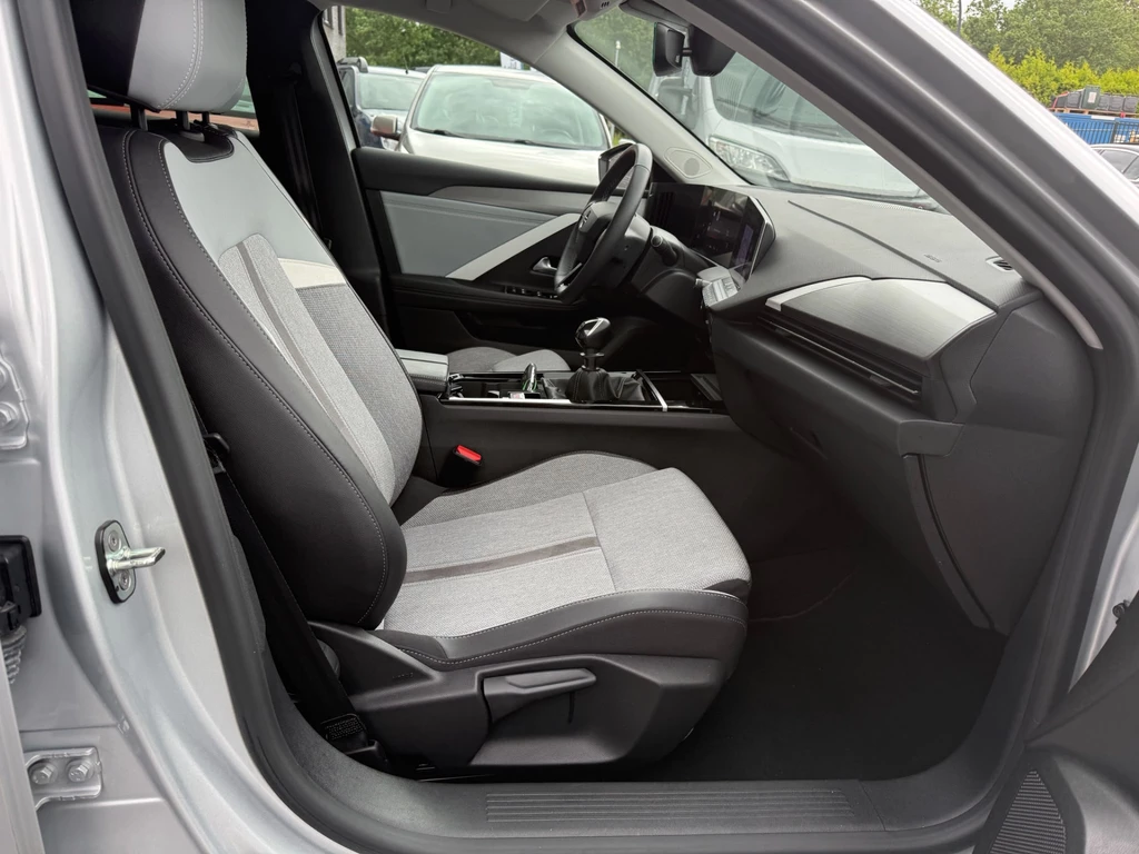 Opel Astra – foto 32