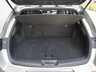 Lexus UX – thumbnail 25