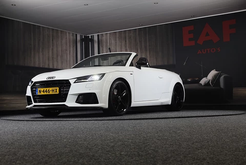 Audi TT Roadster 2.0 TFSI Quattro S Line / 230 PK / Virtual Cockpit / AUT / Navi / Camera / Ecc / Elek Pakket / Led / Pdc / 19 Inc
