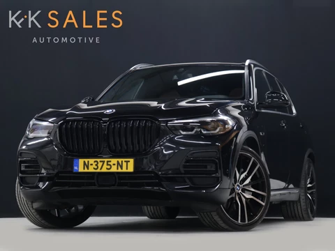 BMW X5 xDrive45e M Sport SOH 96% [SCHUIFKANTELDAK, APPLE CARPLAY, LUCHTVERING, MEMORY SEATS, CAMERA, ADAPTIVE CRUISE, STOELVERWARMING, ELEK. ACHTERKLEP,  NAVIGATIE, NIEUWSTAAT]