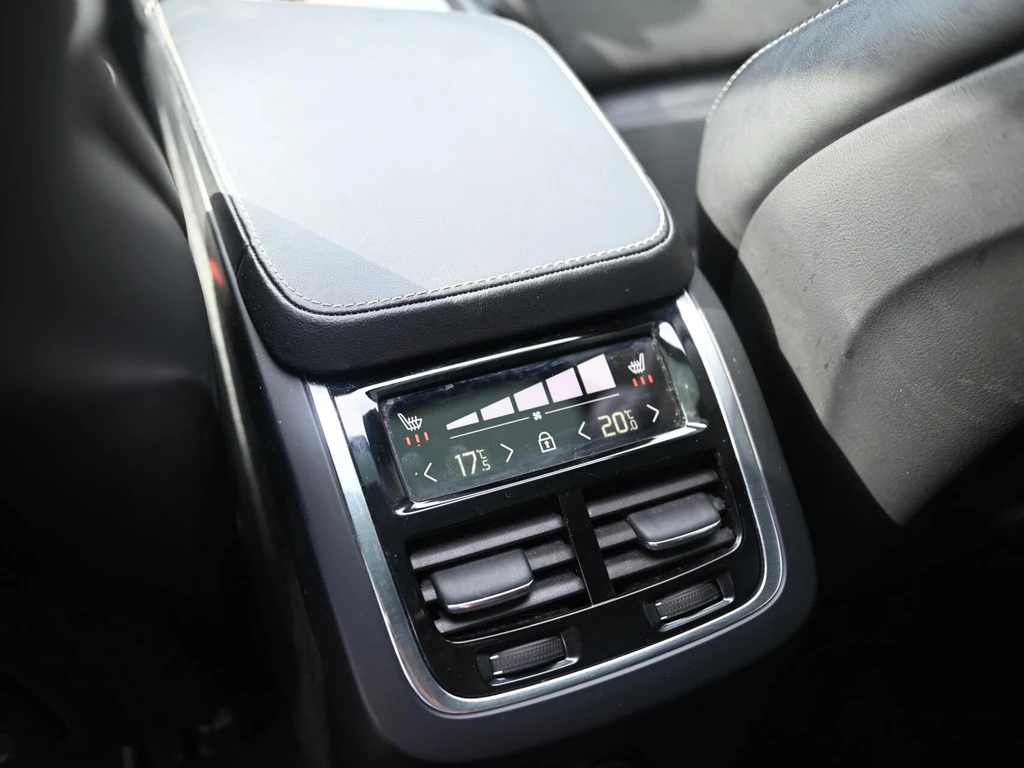Volvo XC90 – foto 23