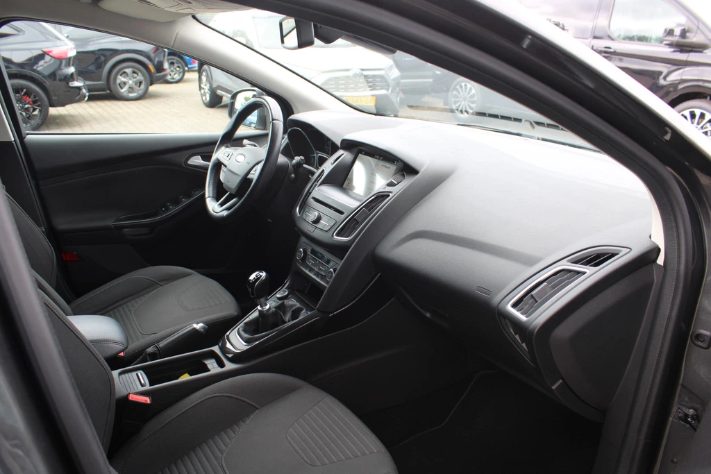 Ford Focus – foto 12