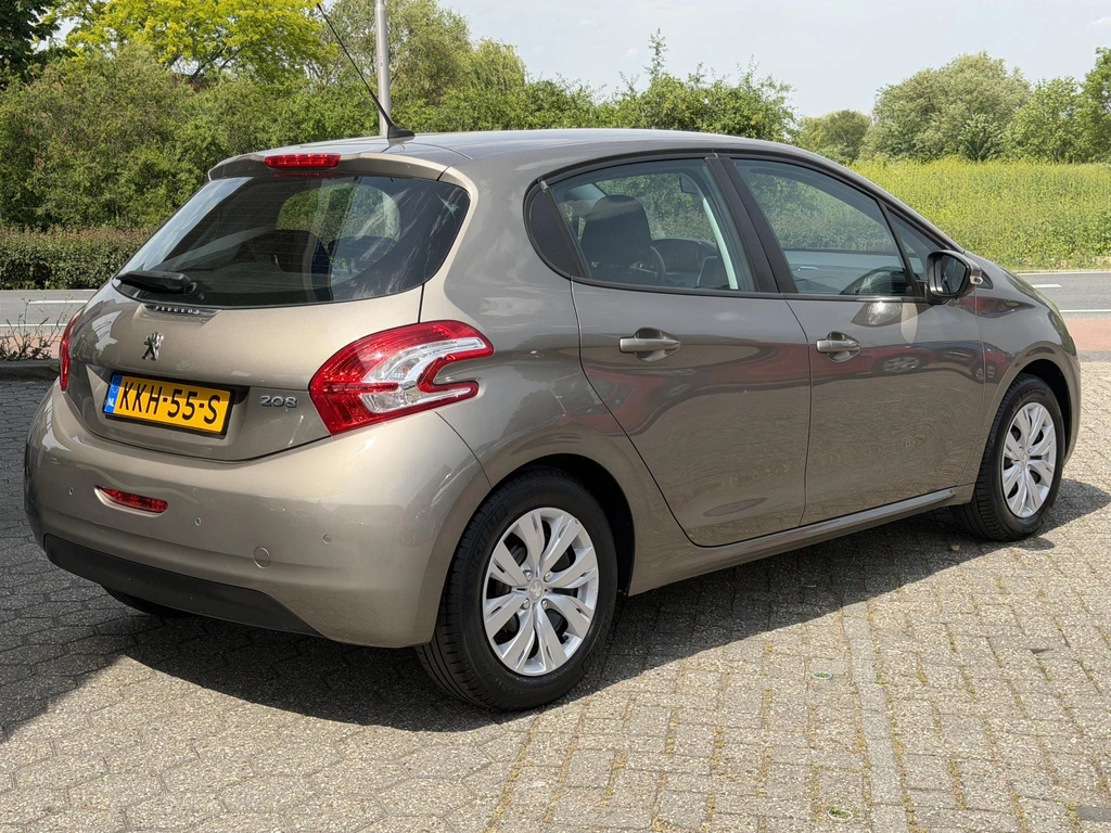 Peugeot 208 – foto 8