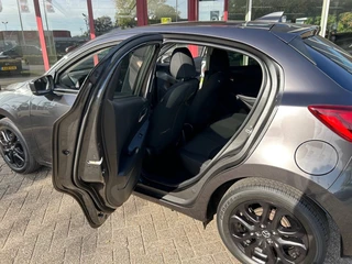 Mazda 2 – thumbnail 3