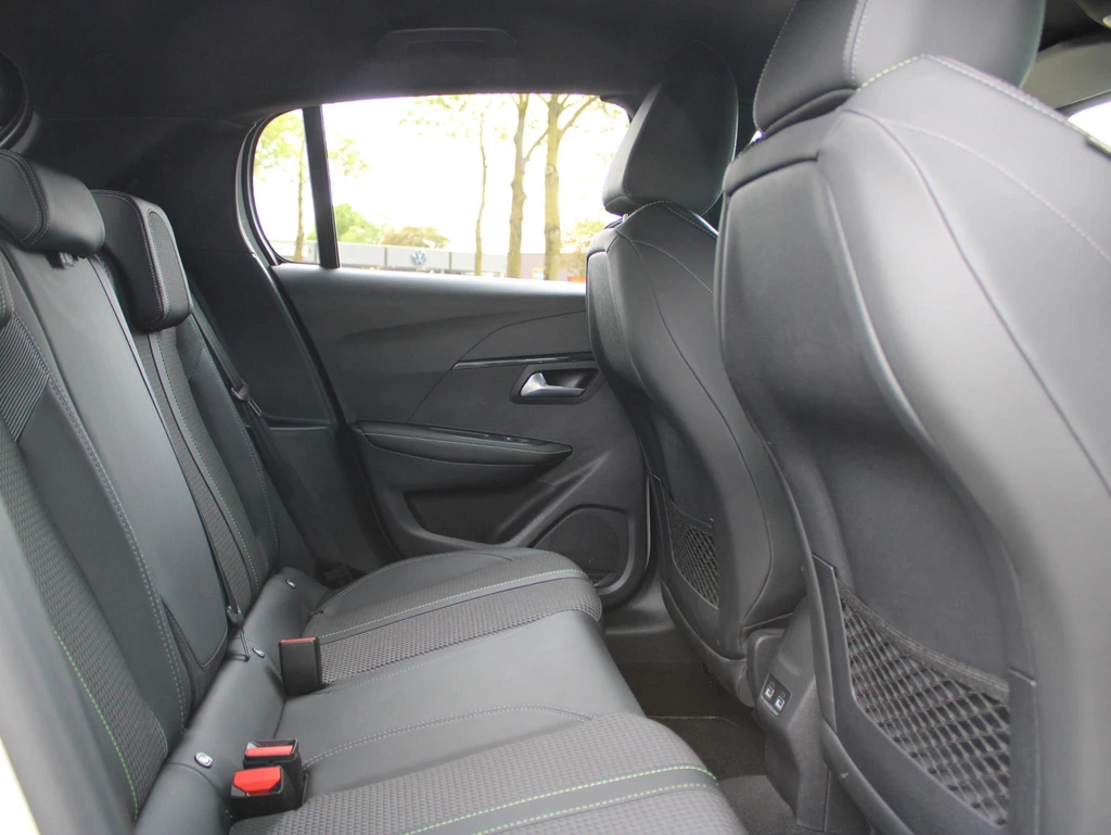 Peugeot 208 – foto 10