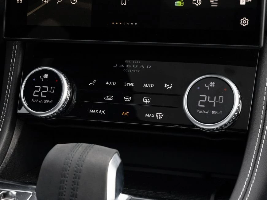 Jaguar F-PACE – foto 11