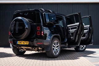 Land Rover Defender – thumbnail 6