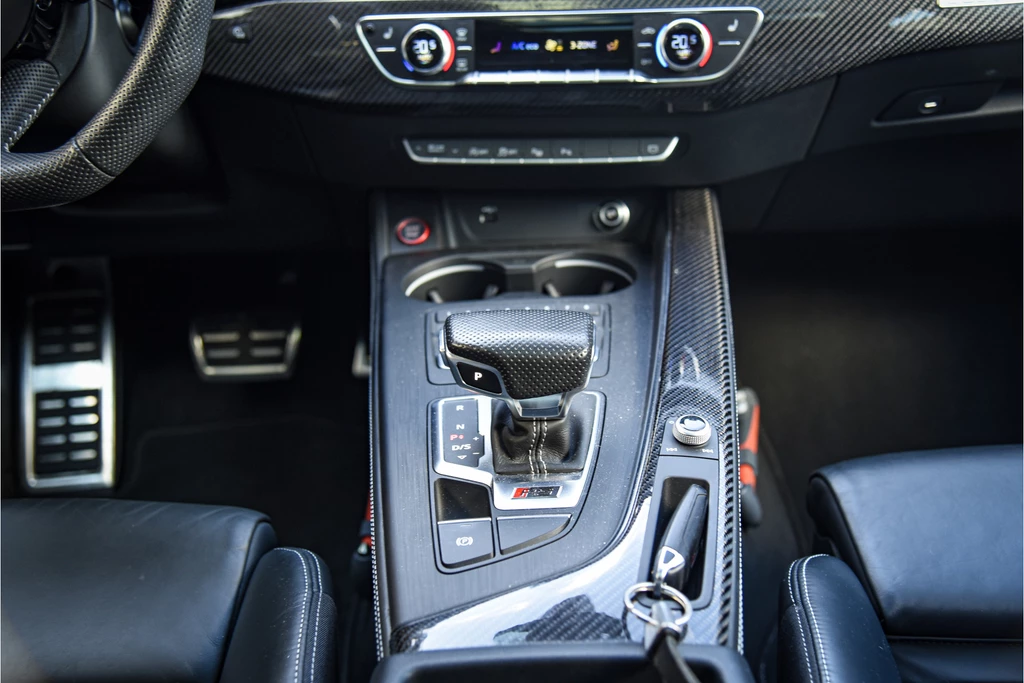 Audi RS4 – foto 32