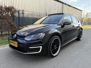 Volkswagen Golf – thumbnail 1