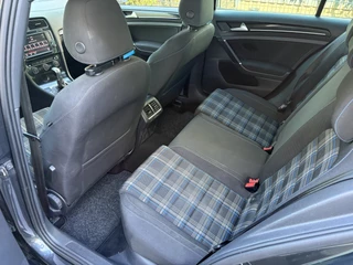 Volkswagen Golf – thumbnail 11