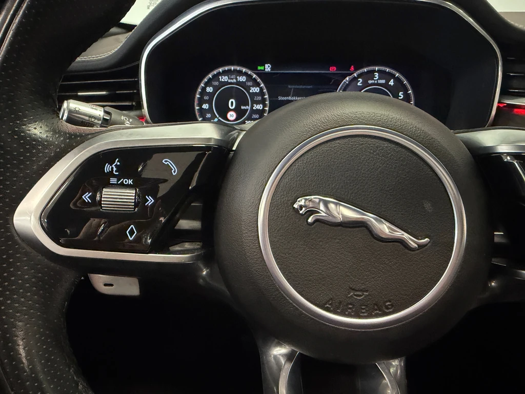 Jaguar F-PACE – foto 25