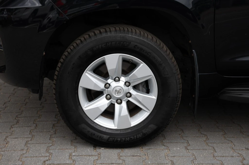 Toyota Land Cruiser – foto 7