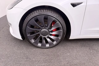 Tesla Model 3 – thumbnail 7
