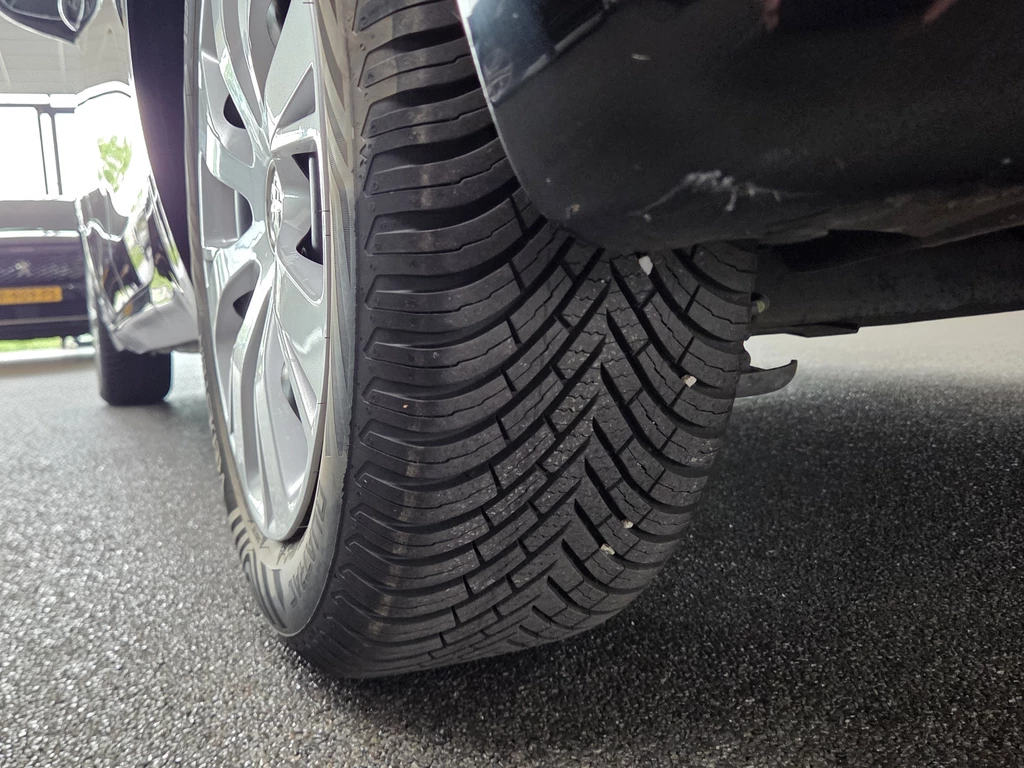 Peugeot 208 – foto 13