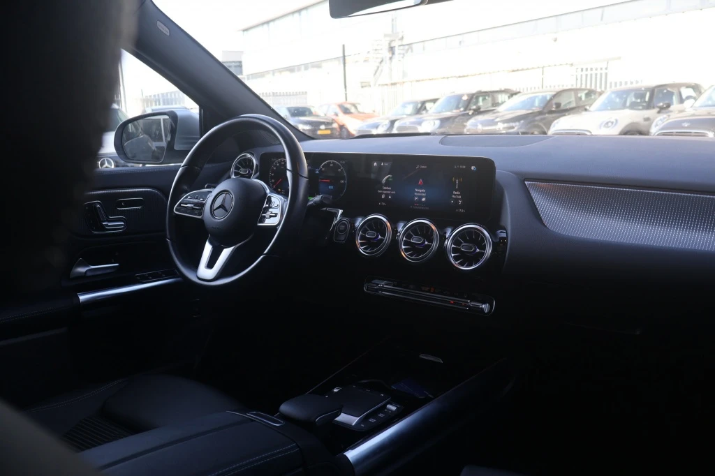 Mercedes-Benz EQA – foto 14