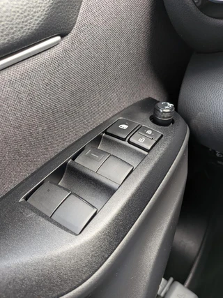 Mazda 2 Hybrid – thumbnail 17