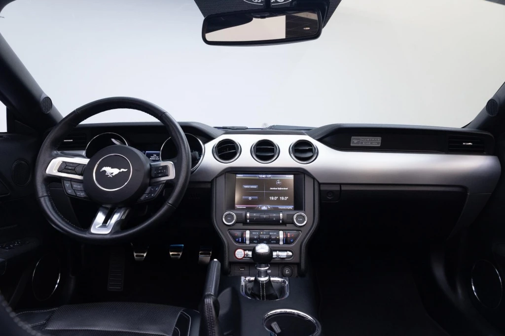 Ford Mustang – foto 16