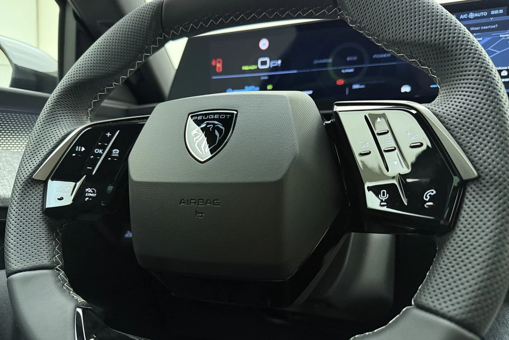 Peugeot e-3008 – foto 34