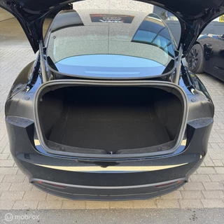 Tesla Model 3 – thumbnail 18