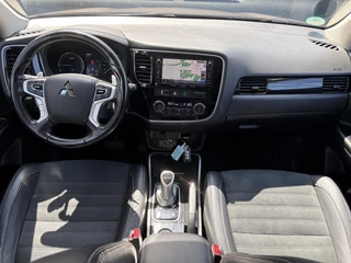 Mitsubishi Outlander – thumbnail 6