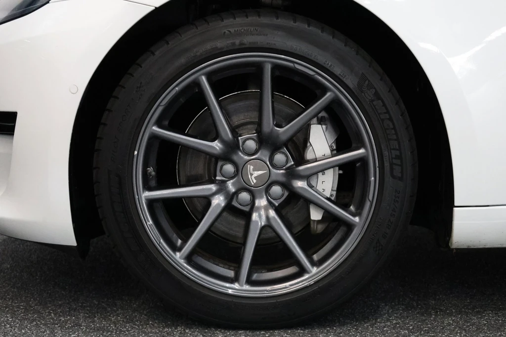 Tesla Model 3 – foto 20