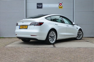 Tesla Model 3 – thumbnail 3