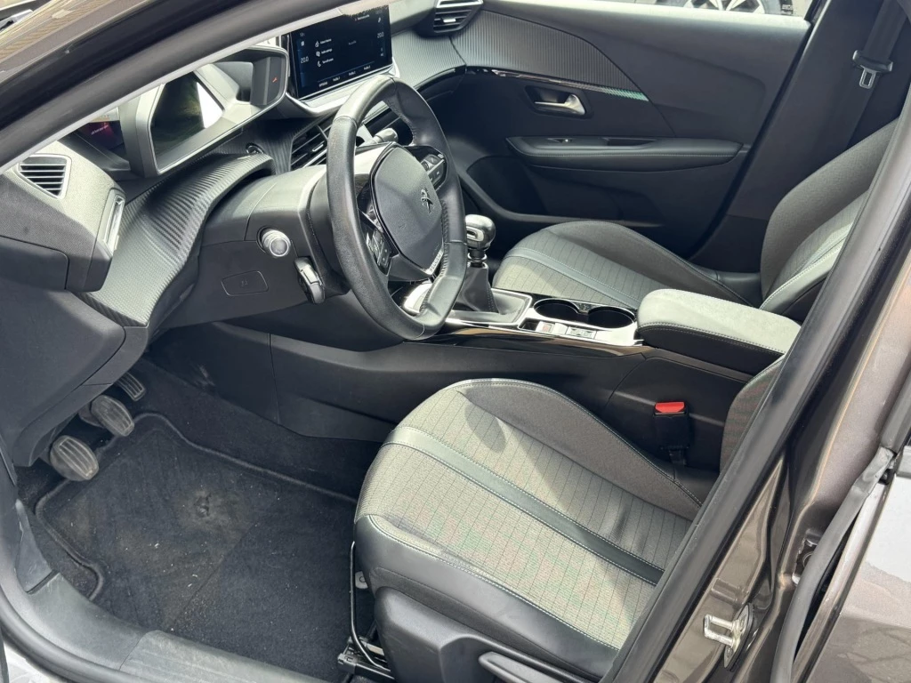 Peugeot 208 – foto 14