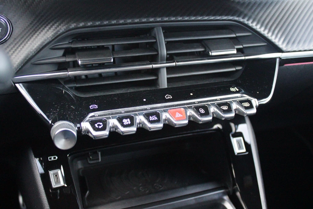 Peugeot 208 – foto 46
