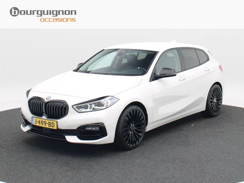 BMW 1-serie 118i 140 Pk High Executive Edition | M-Design | Stoelverwarming | Climatronic | Full LED | Navigatie | Virtual Cockpit | 19 Inch | 124.706 Km !!