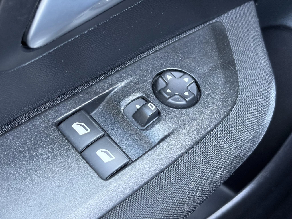Peugeot 208 – foto 29