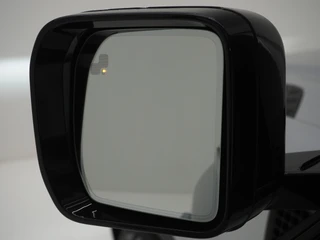 Land Rover Defender – thumbnail 16