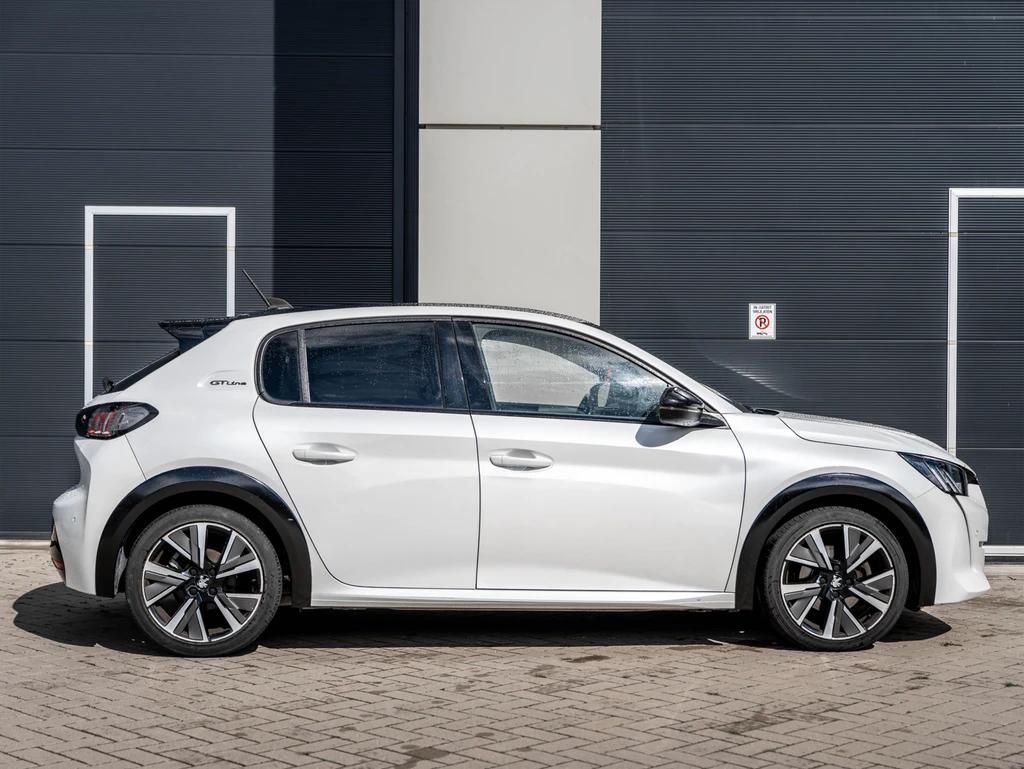 Peugeot 208 – foto 6