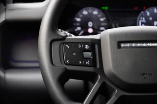 Land Rover Defender – thumbnail 19