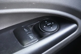 Ford Transit Connect – thumbnail 20