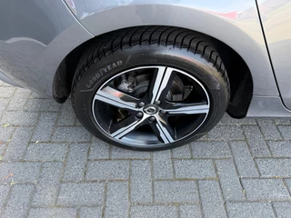 Volvo V40 – thumbnail 15