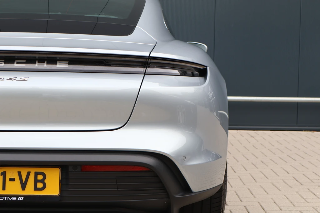 Porsche Taycan – foto 14