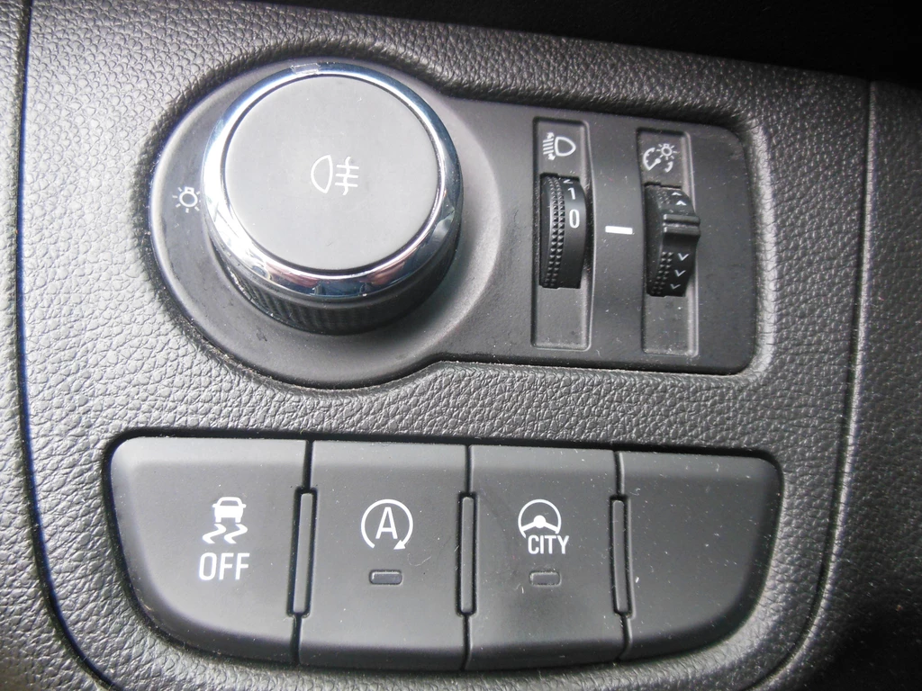 Opel KARL – foto 16