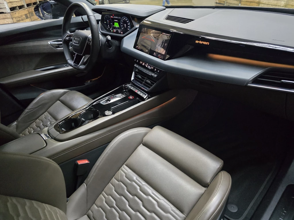 Audi e-tron GT – foto 14