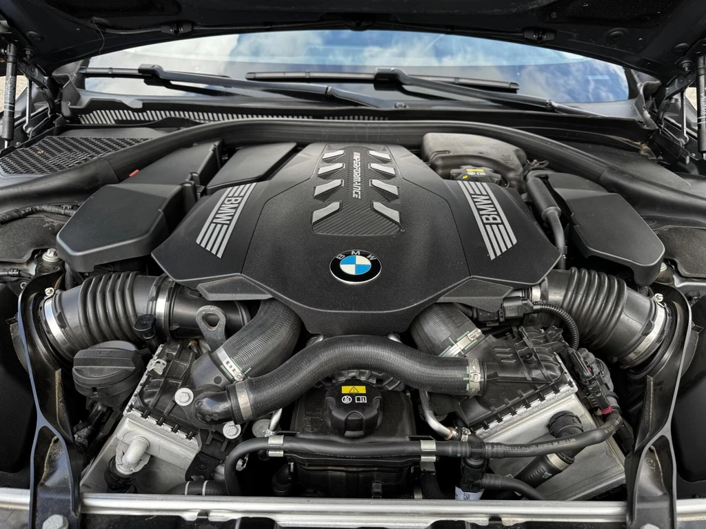 BMW 8 Serie – foto 35