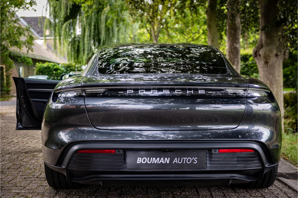 Porsche Taycan – foto 7