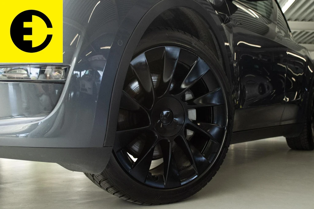 Tesla Model Y – foto 32