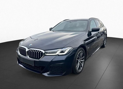 BMW 5 Serie Touring 530d M Sport 286 PK Head Up Trekhaak LED Laser Sportstoelen 18 Inch Sensatec Leder