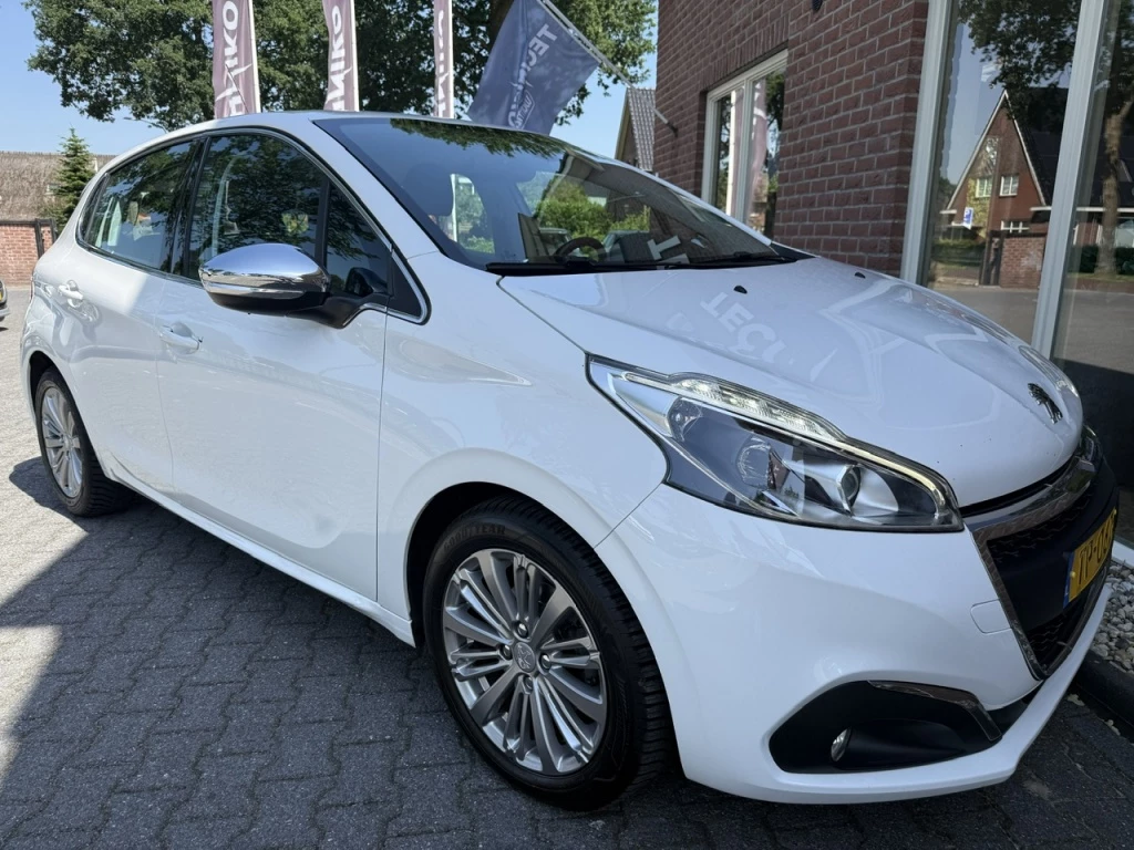Peugeot 208 – foto 8